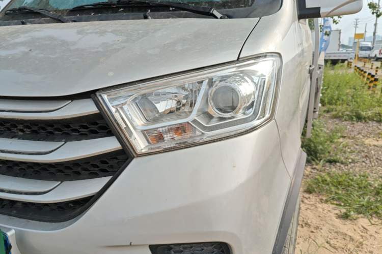 Used CHANGAN KUAYUE Xinbao T5 2022 1.6L Flagship Cargo Truck Single Cab Single Rear Wheel 3400 mm Wheelbase 3.3-Meter Length DAM16KR Left Front Headlight