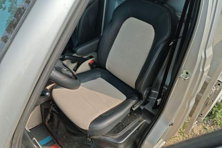Used CHANGAN KUAYUE Xinbao T5 2022 1.6L Flagship Cargo Truck Single Cab Single Rear Wheel 3400 mm Wheelbase 3.3-Meter Length DAM16KR Left Front Seat