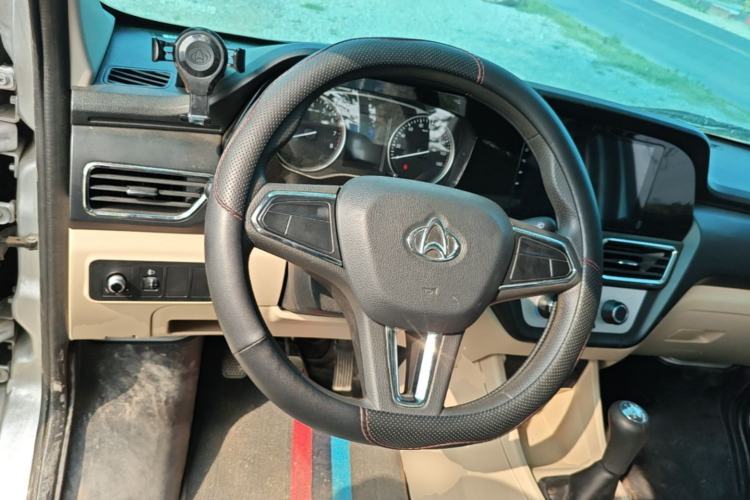 Used CHANGAN KUAYUE Xinbao T5 2022 1.6L Flagship Cargo Truck Single Cab Single Rear Wheel 3400 mm Wheelbase 3.3-Meter Length DAM16KR Steering Wheel