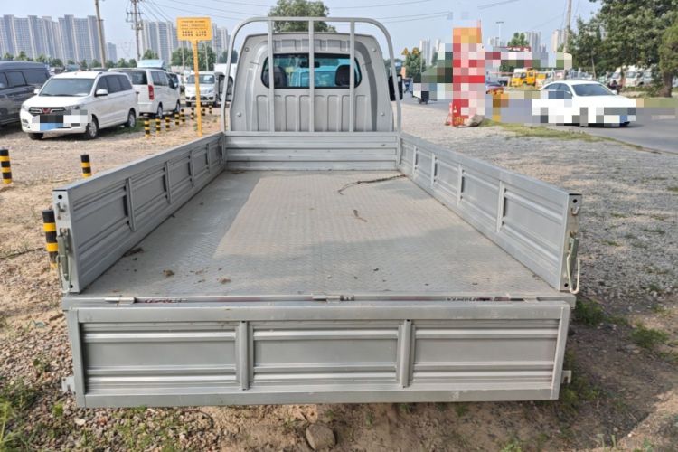 Used CHANGAN KUAYUE Xinbao T5 2022 1.6L Flagship Cargo Truck Single Cab Single Rear Wheel 3400 mm Wheelbase 3.3-Meter Length DAM16KR Trunk