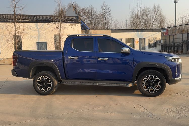 Used CHANGAN Lantop 2023 2.0T Automatic 4x4 Gasoline Flagship Standard Cab Exterior 2