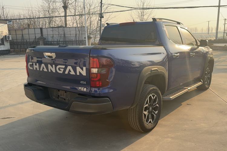 Used CHANGAN Lantop 2023 2.0T Automatic 4x4 Gasoline Flagship Standard Cab Exterior 3