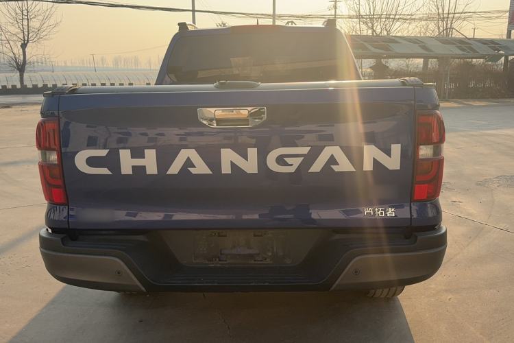 Used CHANGAN Lantop 2023 2.0T Automatic 4x4 Gasoline Flagship Standard Cab Exterior 4
