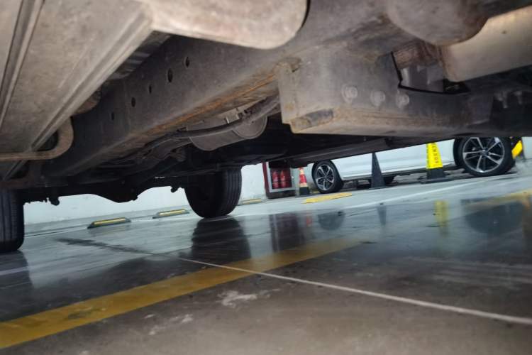 Used CHANGAN Lantop 2023 2.0T Manual 4x4 Diesel Elite Long-Box Version Chassis Front Right