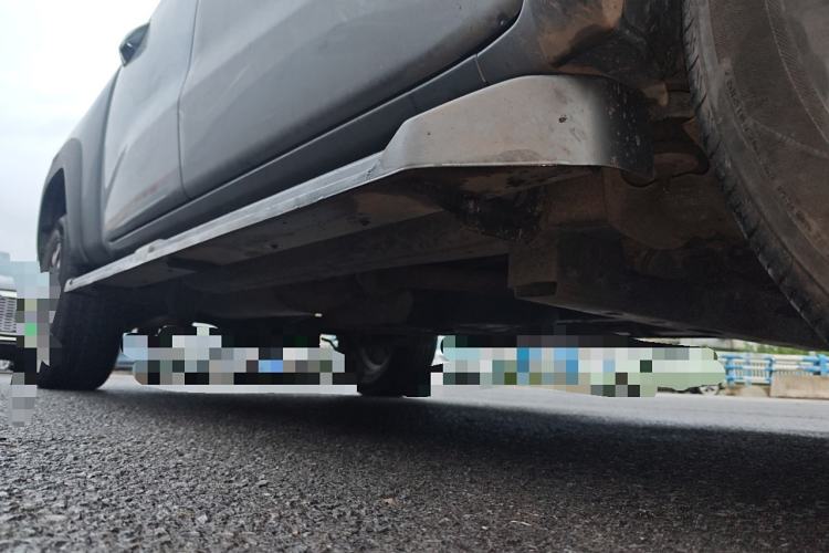 Used CHANGAN Lantop 2023 2.0T Automatic 4x4 Gasoline Flagship Standard Cab Chassis Front Right