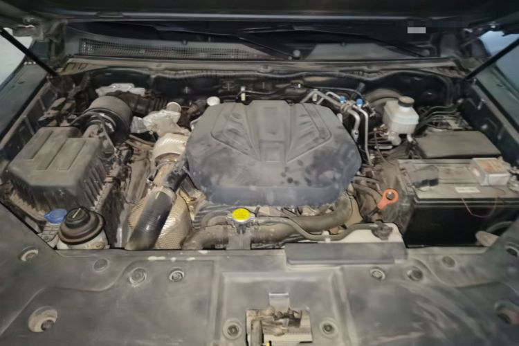 Used CHANGAN Lantop 2023 2.0T Manual 4x4 Diesel Elite Long-Box Version Engine Bay