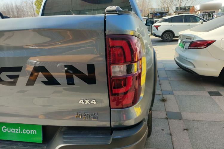 Used CHANGAN Lantop 2023 2.0T Automatic 4x4 Gasoline Flagship Standard Cab Exterior 6