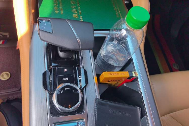 Used CHANGAN Lantop 2023 2.0T Automatic 4x4 Gasoline Flagship Standard Cab Gear Lever