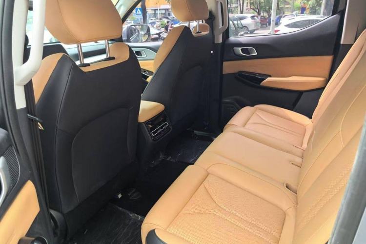 Used CHANGAN Lantop 2023 2.0T Automatic Two-Wheel Drive Gasoline Navigation Edition Standard Cab Interior 2