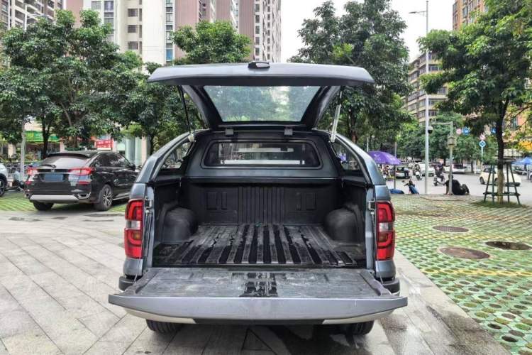 Used CHANGAN Lantop 2023 2.0T Automatic Two-Wheel Drive Gasoline Navigation Edition Standard Cab Interior 3