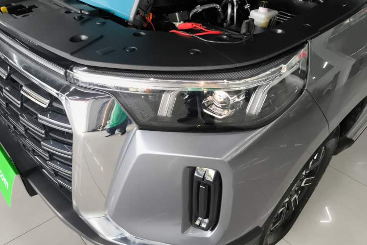 Used CHANGAN Lantop 2023 2.0T Manual 4x4 Diesel Elite Long-Box Version Left Front Headlight