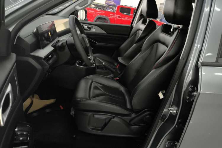 Used CHANGAN Lantop 2023 2.0T Manual 4x4 Diesel Elite Long-Box Version Left Front Seat