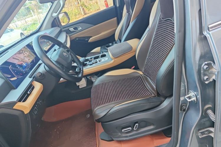 Used CHANGAN Lantop 2023 2.0T Automatic 4x4 Gasoline Flagship Standard Cab Left Front Seat