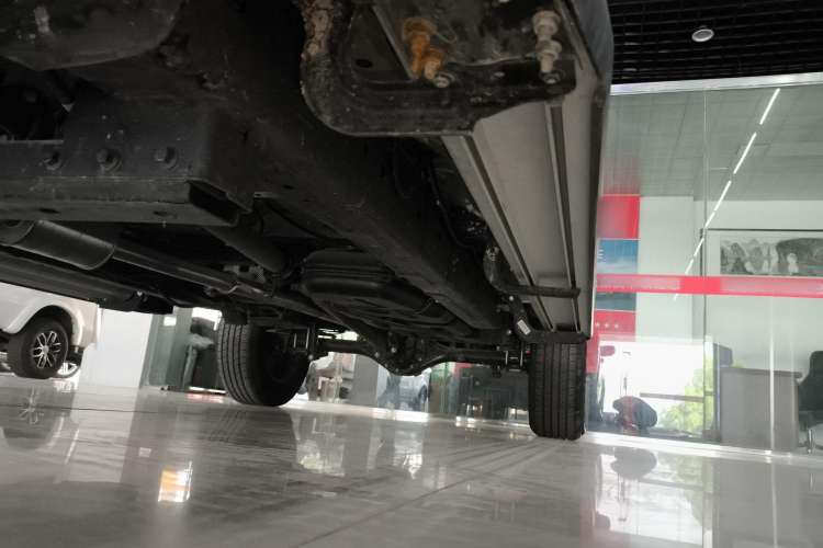 Used CHANGAN Lantop 2023 2.0T Manual 4x4 Diesel Elite Long-Box Version Left Side Sill