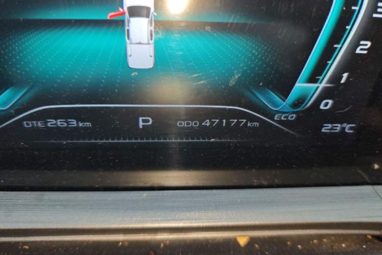 Used CHANGAN Lantop 2023 2.0T Automatic 4x4 Gasoline Flagship Standard Cab Odometer Close Up