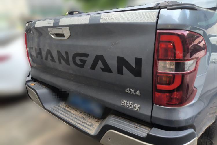 Used CHANGAN Lantop 2023 2.0T Automatic 4x4 Gasoline Flagship Standard Cab Rear