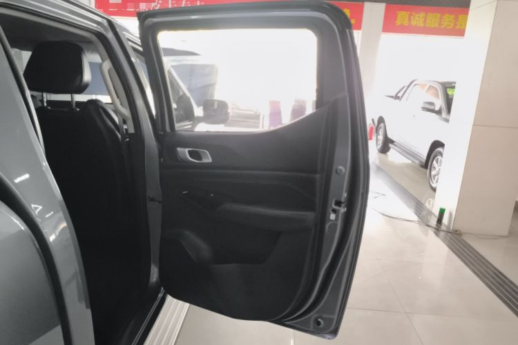 Used CHANGAN Lantop 2023 2.0T Manual 4x4 Diesel Elite Long-Box Version Right Rear Door Interior