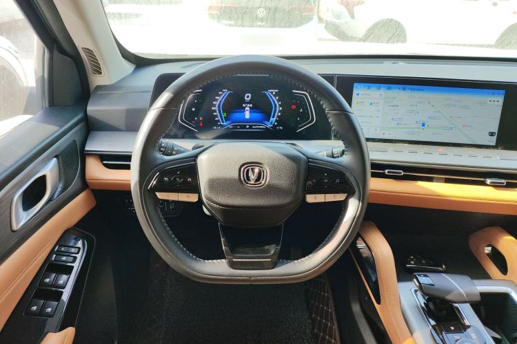 Used CHANGAN Lantop 2023 2.0T Automatic 4x4 Gasoline Flagship Standard Cab Steering Wheel