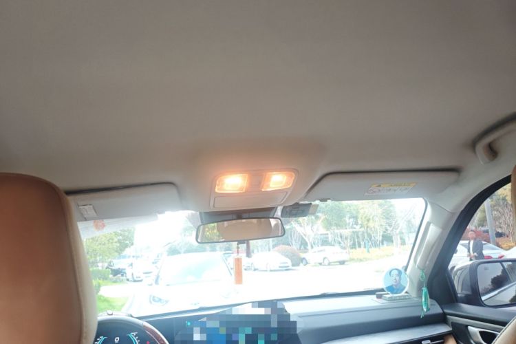 Used CHANGAN Lantop 2023 2.0T Automatic All-Wheel Drive Gasoline Flagship Standard Cab Headliner