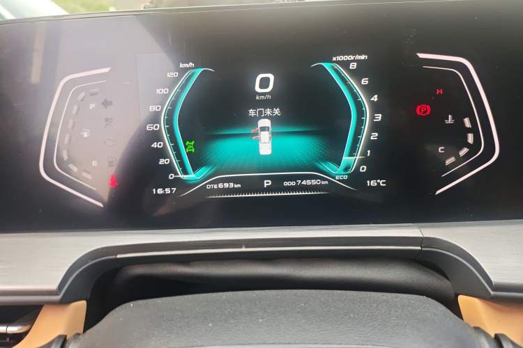 Used CHANGAN Lantop 2023 2.0T Automatic All-Wheel Drive Gasoline Flagship Standard Cab Odometer Close Up
