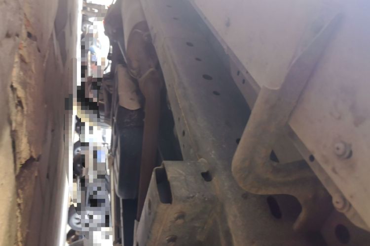 Used CHANGAN Lantop 2023 2.0T Automatic 4x4 Gasoline Flagship Standard Cab Chassis Front Right