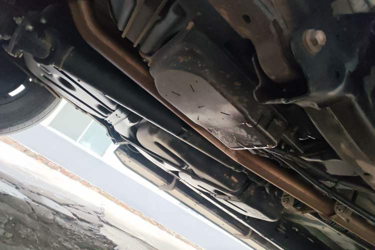 Used CHANGAN Lantop 2023 2.0T Manual 4x4 Diesel Flagship Long-Box Version Chassis Rear Right
