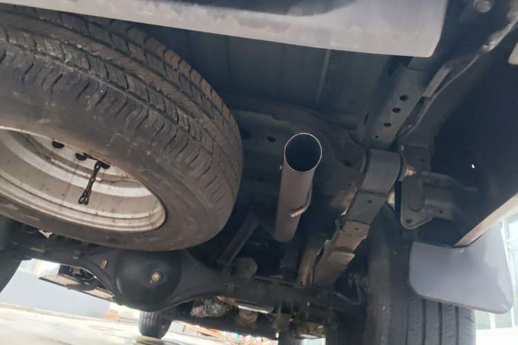 Used CHANGAN Lantop 2023 2.0T Manual 4x4 Diesel Flagship Long-Box Version Chassis Rear