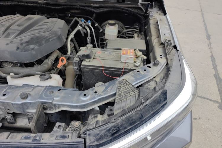 Used CHANGAN Lantop 2023 2.0T Manual 4x4 Diesel Elite Long-Box Version Engine Bay Left
