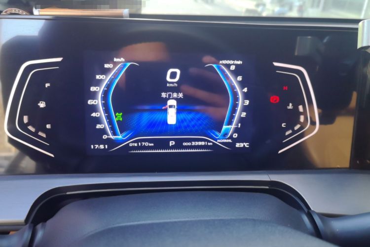 Used CHANGAN Lantop 2023 2.0T Automatic 4x4 Gasoline Flagship Standard Cab Instrument Cluster