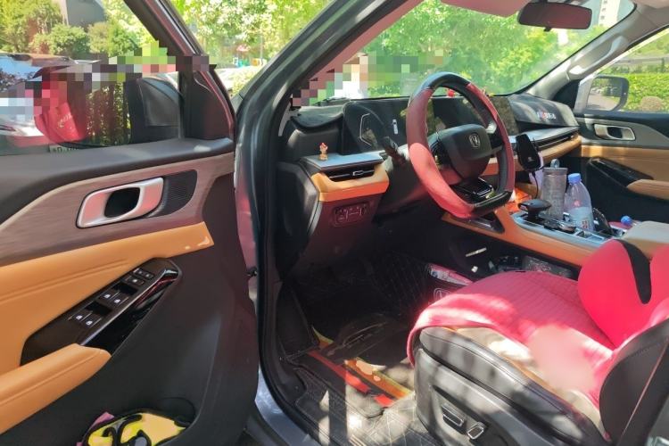 Used CHANGAN Lantop 2023 2.0T Automatic 4x4 Gasoline Flagship Standard Cab Interior 3
