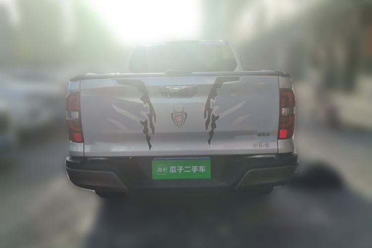 Used CHANGAN Lantop 2023 2.0T Automatic 4x4 Gasoline Flagship Standard Cab Rear