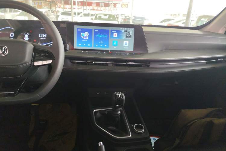 Used CHANGAN Lantop 2023 2.0T Manual 4x4 Diesel Elite Standard Cab Audio And AC Panel