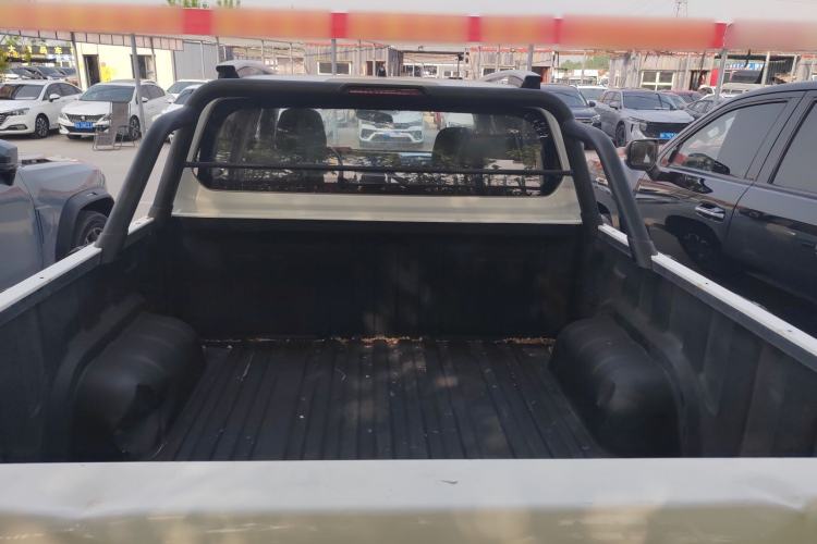 Used CHANGAN Lantop 2023 2.0T Manual Two-Wheel Drive Gasoline Elite Version Standard Cab Exterior 6