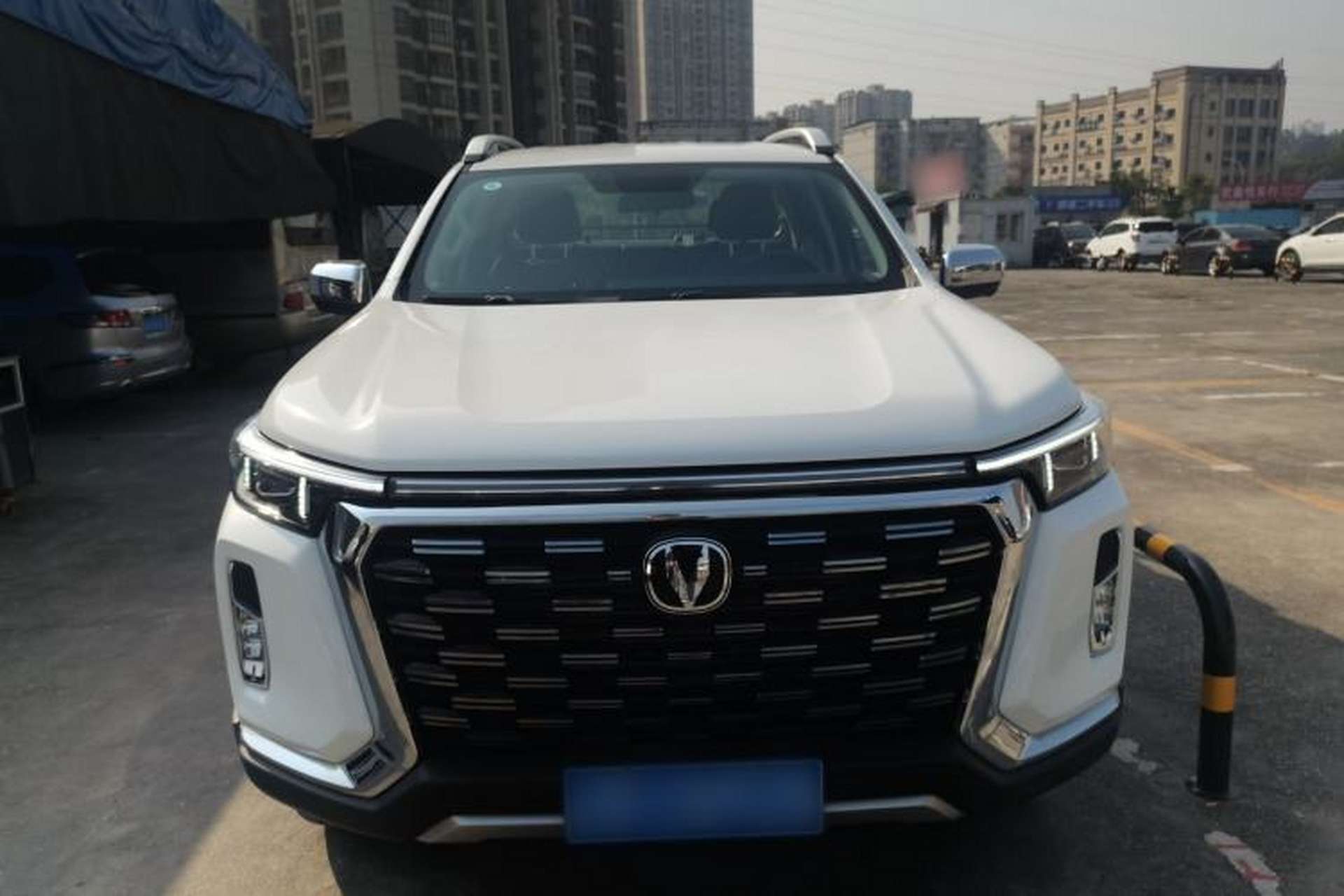 Used CHANGAN Lantop 2023 2.0T Manual 4x4 Diesel Flagship Long-Box Version Front