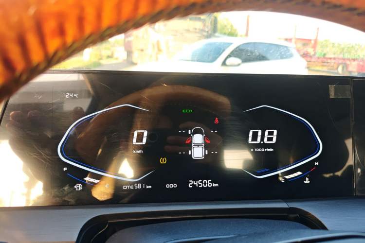 Used CHANGAN Lantop 2023 2.0T Manual Two-Wheel Drive Gasoline Elite Version Standard Cab Instrument Cluster