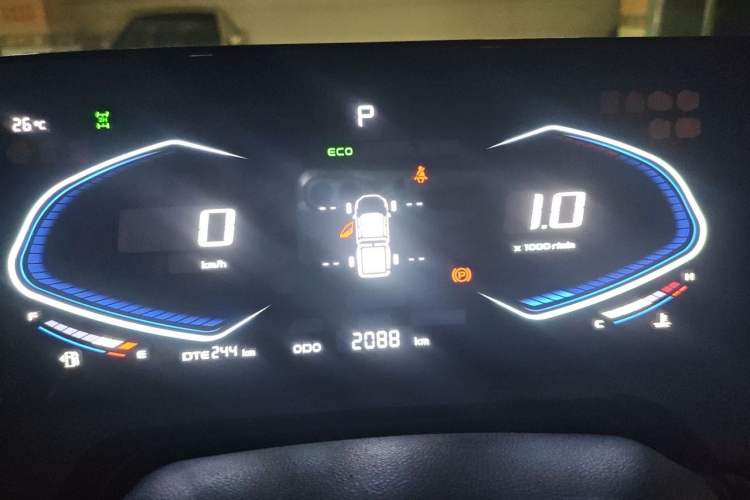 Used CHANGAN Lantop 2023 2.0T Automatic All-Wheel Drive Gasoline Elite Version with Long Wheelbase Instrument Cluster