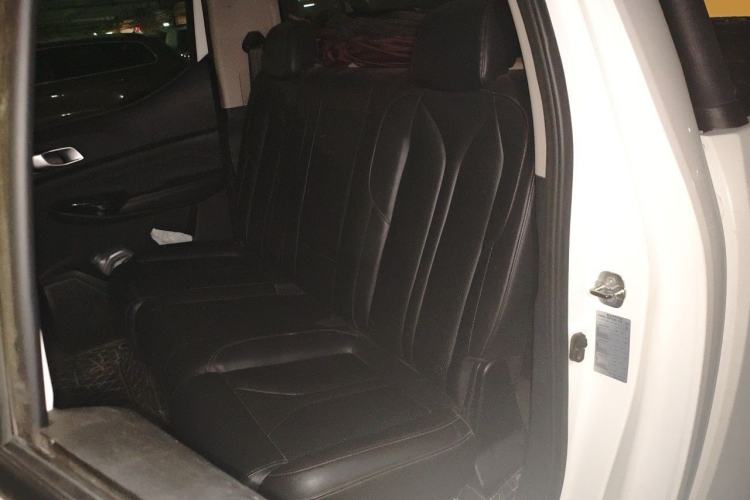 Used CHANGAN Lantop 2023 2.0T Automatic All-Wheel Drive Gasoline Elite Version with Long Wheelbase Left Rear Seat