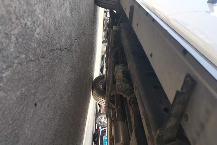 Used CHANGAN Lantop 2023 2.0T Manual 4x4 Diesel Flagship Long-Box Version Left Side Sill