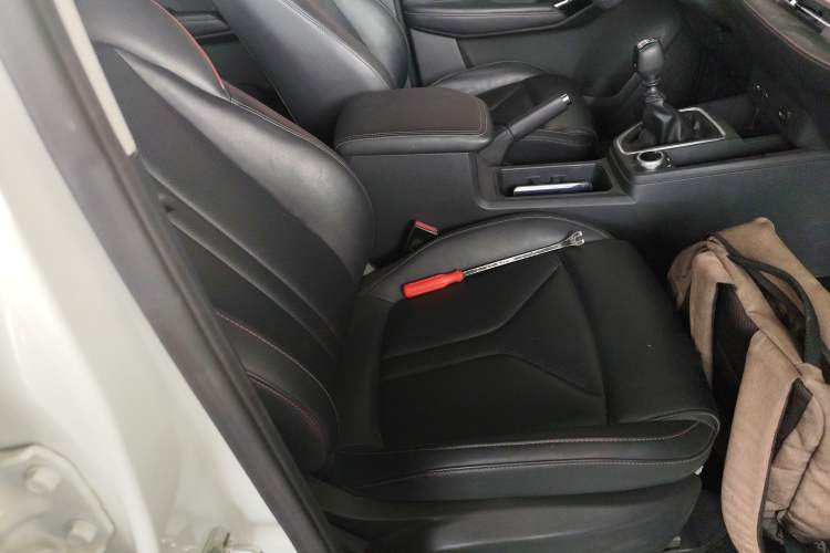 Used CHANGAN Lantop 2023 2.0T Manual 4x4 Diesel Elite Standard Cab Right Front Seat