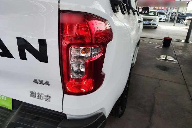 Used CHANGAN Lantop 2023 2.0T Manual 4x4 Diesel Elite Standard Cab Right Rear Taillight