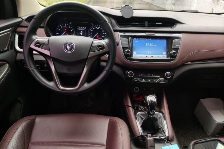 Used CHANGAN Lingxuan 2017 1.6L Manual Elite Model Center Console