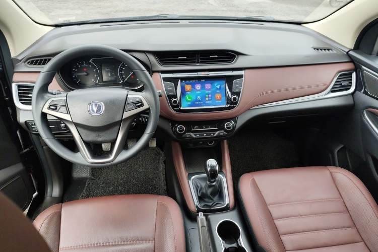 Used CHANGAN Lingxuan 2017 1.6L Manual Happiness Edition Audio And AC Panel