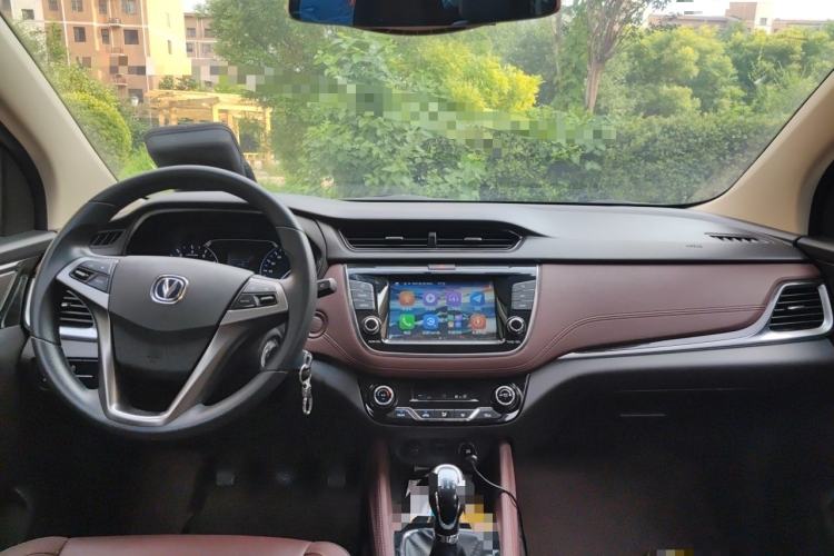 Used CHANGAN Lingxuan 2017 1.6L Manual Happiness Edition Center Console