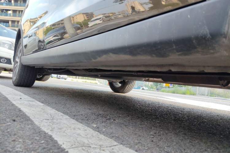 Used CHANGAN Lingxuan 2017 1.6L Manual Elite Model Chassis Front Right