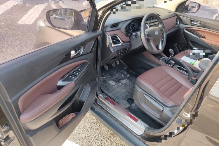 Used CHANGAN Lingxuan 2017 1.6L Manual Elite Model Driver Seat