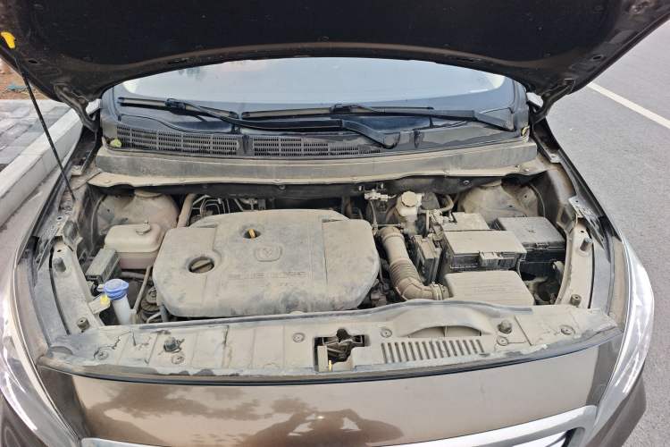 Used CHANGAN Lingxuan 2017 1.6L Manual Elite Model Engine Bay