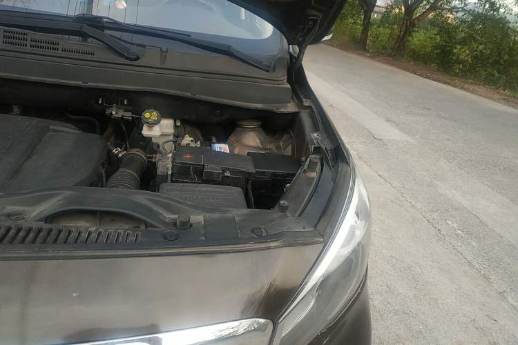 Used CHANGAN Lingxuan 2017 1.6L Manual Elite Model Engine Bay Left