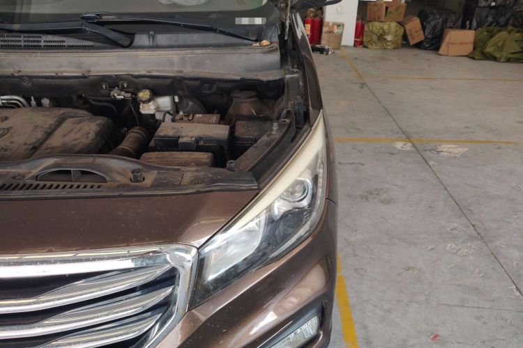 Used CHANGAN Lingxuan 2017 1.6L Manual Elite Model Engine Bay Left