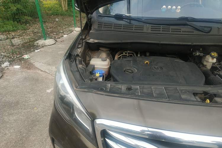 Used CHANGAN Lingxuan 2017 1.6L Manual Elite Model Engine Bay Right