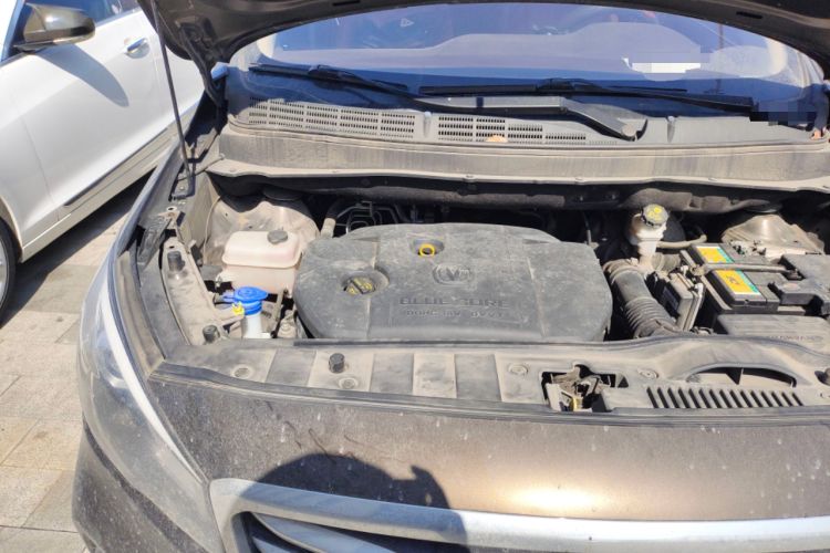 Used CHANGAN Lingxuan 2017 1.6L Manual Happiness Edition Engine Bay Right
